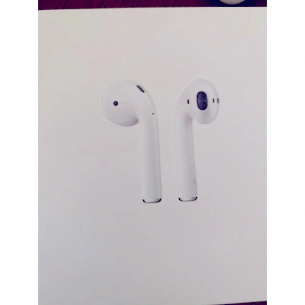 Apple AirPods with‎ Charging Case (2st Generation)